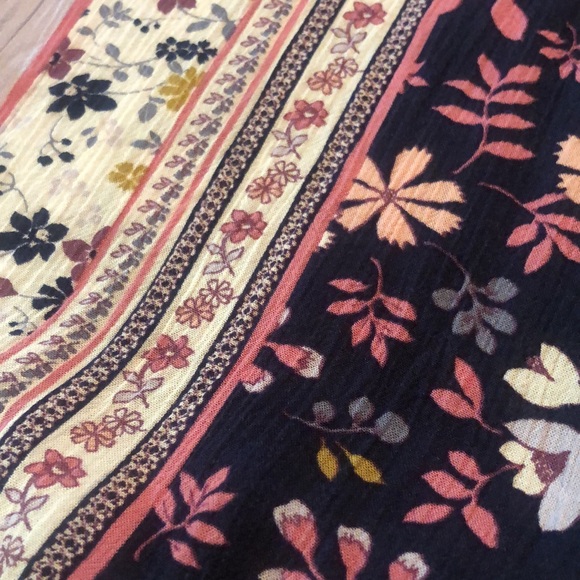 Ana peasant boho style tie top - Picture 7 of 13